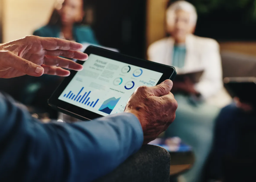 Financial planning session addressing incentive risk in site selection